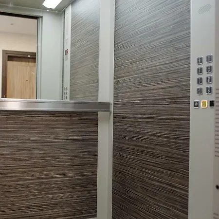 Jacuzzi 招待所 3*